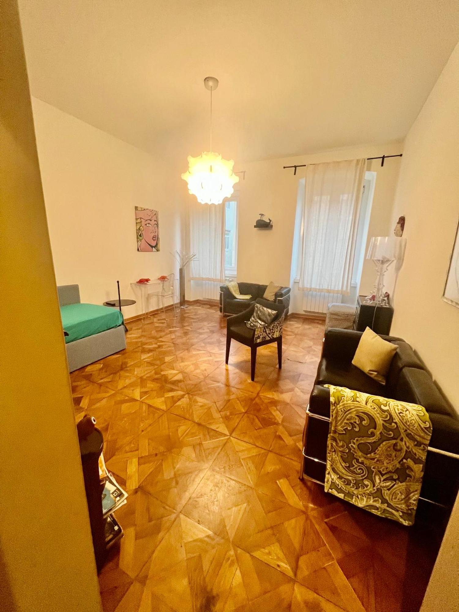 Alla Scalinata Del Teatro Rossetti Parcheggio Trieste Exterior foto