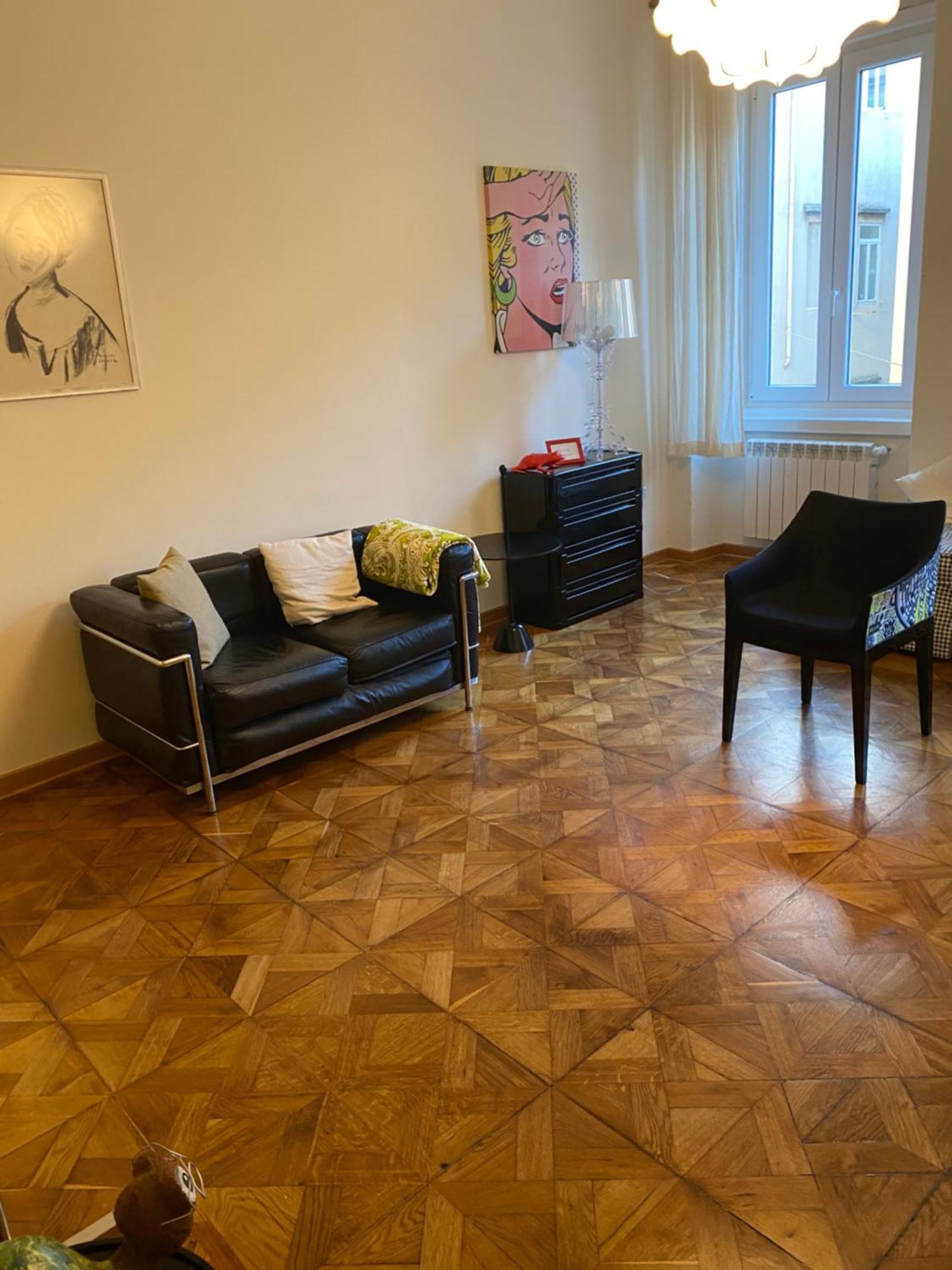 Alla Scalinata Del Teatro Rossetti Parcheggio Trieste Exterior foto